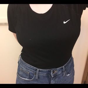 Nike fitdry shortsleeve shirt